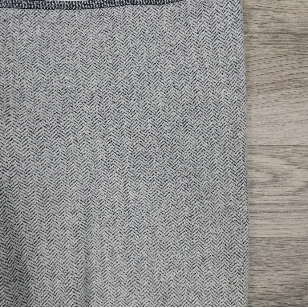 Lululemon Heather Gray Basic Leggings - image 4